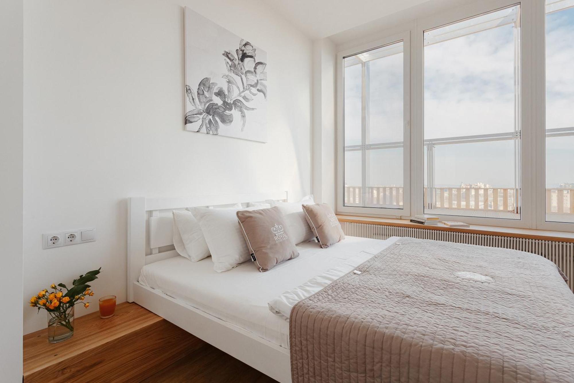 Royal Sky Apartments Odesa Room photo